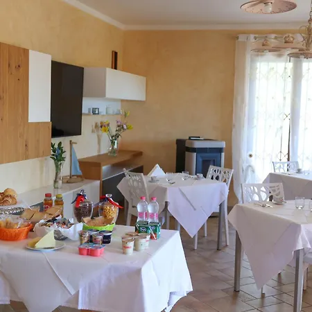 A Casa Di Valerio Bed & Breakfast 4*